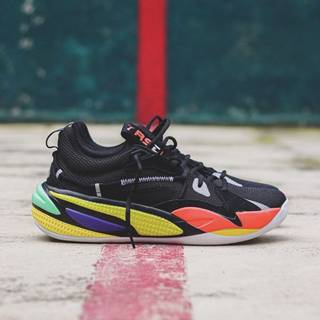 Puma sneakers wallpaper