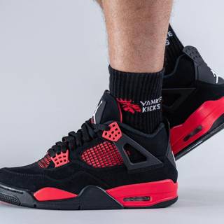 Jordan 4 Red Thunder wallpaper