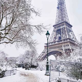Paris winter desktop wallpaper