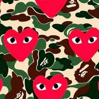 CDG heart wallpaper