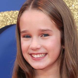 Alisha Weir wallpaper