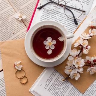 Books and spring wallpaper