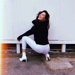 Samantha Fekete wallpaper