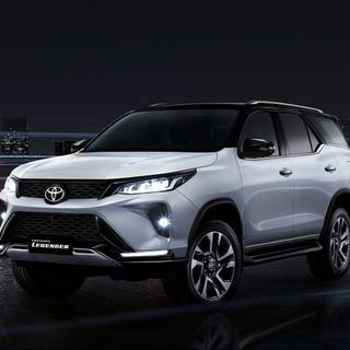Toyota Fortuner Legender wallpaper