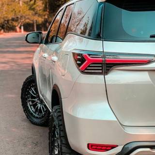 Toyota Fortuner Legender wallpaper