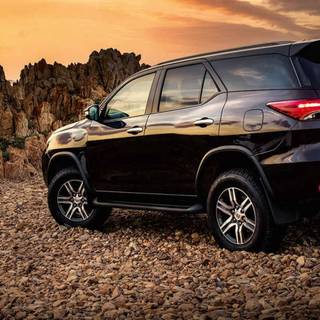 Toyota Fortuner Legender wallpaper