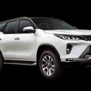 Toyota Fortuner Legender wallpaper