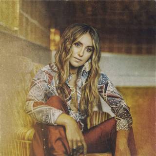 Lainey Wilson wallpaper