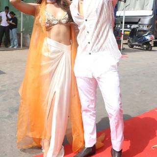 Jugjugg Jeeyo wallpaper