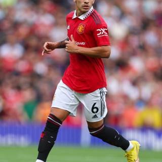 Lisandro Martínez iPhone wallpaper