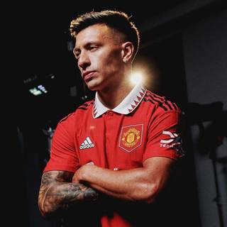 Lisandro Martínez iPhone wallpaper