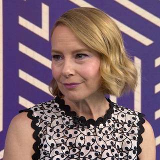 Amy Ryan wallpaper