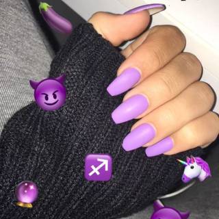 Purple nails wallpaper