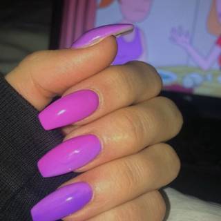 Purple nails wallpaper
