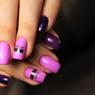 Purple nails wallpaper