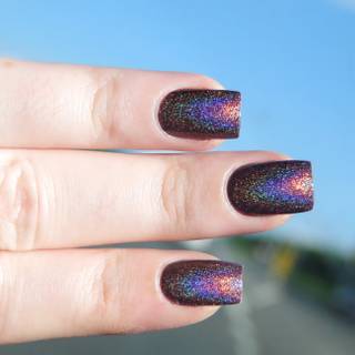 Purple nails wallpaper