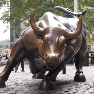 Bear vs bull wallpaper