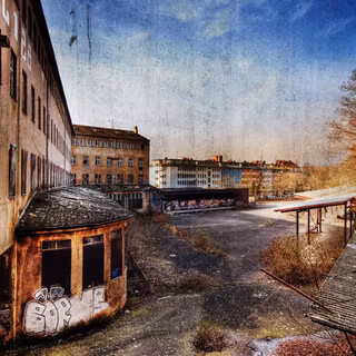 City ruins wallpaper