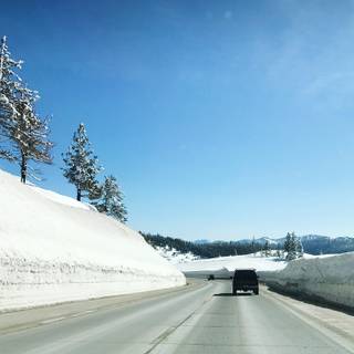 Natural winter road way wallpaper