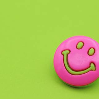 Pink smiley wallpaper