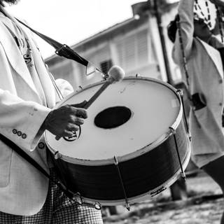 Black and white dhol wallpaper
