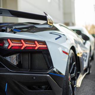 iPhone Lamborghini illustration wallpaper