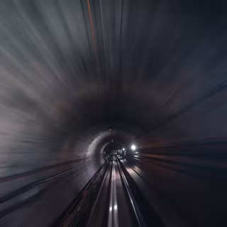 Tunnel vision wallpaper