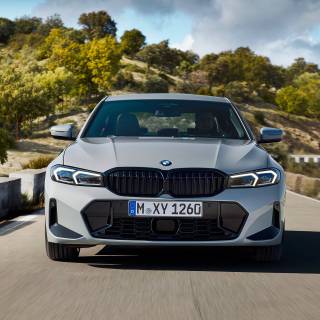 BMW 318i 2023 wallpaper