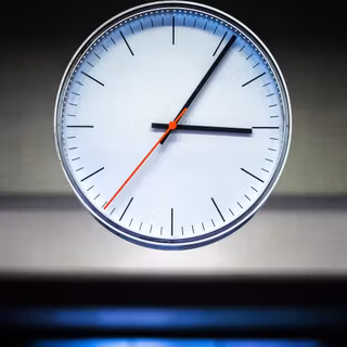 Analog watch wallpaper