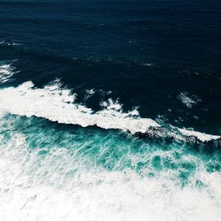 iPhone 11 sea wallpaper