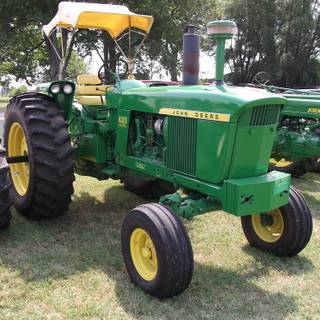 John Deere 4020 wallpaper