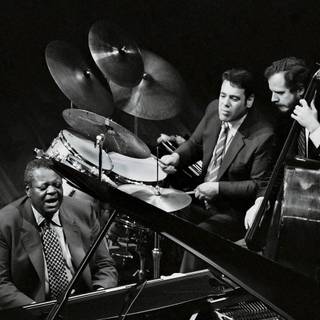 Oscar Peterson wallpaper