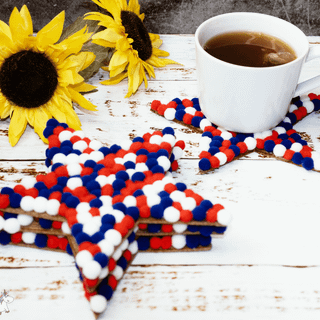 Pom pom coaster wallpaper