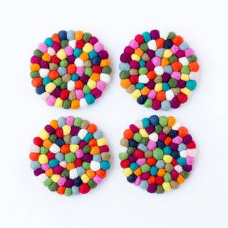 Pom pom coaster wallpaper