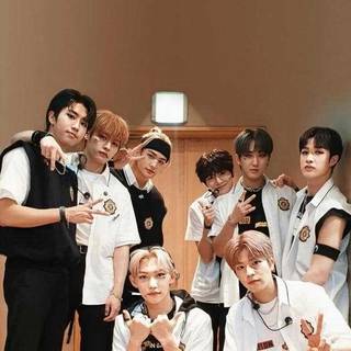 Stray Kids 2023 wallpaper