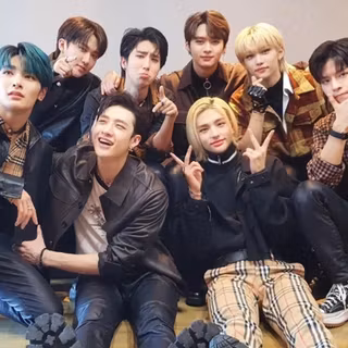 Stray Kids 2023 wallpaper