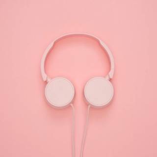 Light pink laptop wallpaper