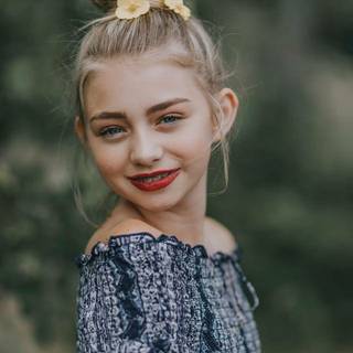 Sicily Rose wallpaper