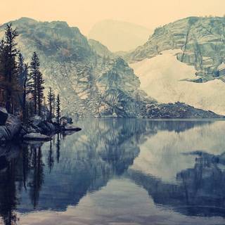 Tranquil morning wallpaper