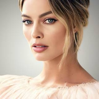 Margot Robbie iPhone SE wallpaper
