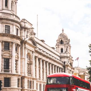 Double decker wallpaper