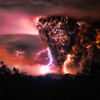 Volcanic lightning wallpaper
