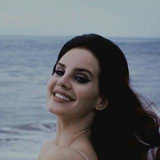 Lana Del Rey iPhone wallpaper