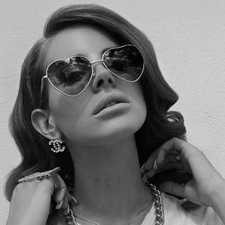 Lana Del Rey iPhone wallpaper