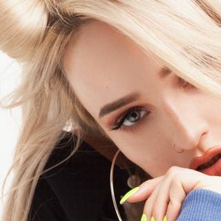 Kim Petras 2023 wallpaper