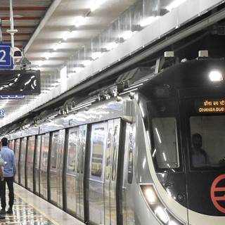 Delhi Metro wallpaper