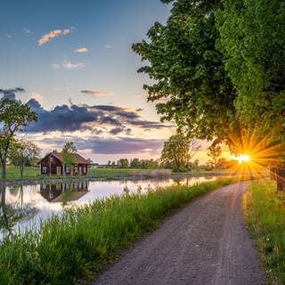 River spring sun wallpaper