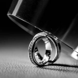 Silver ring wallpaper