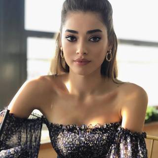 Simay Barlas wallpaper