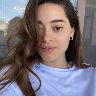 Simay Barlas wallpaper